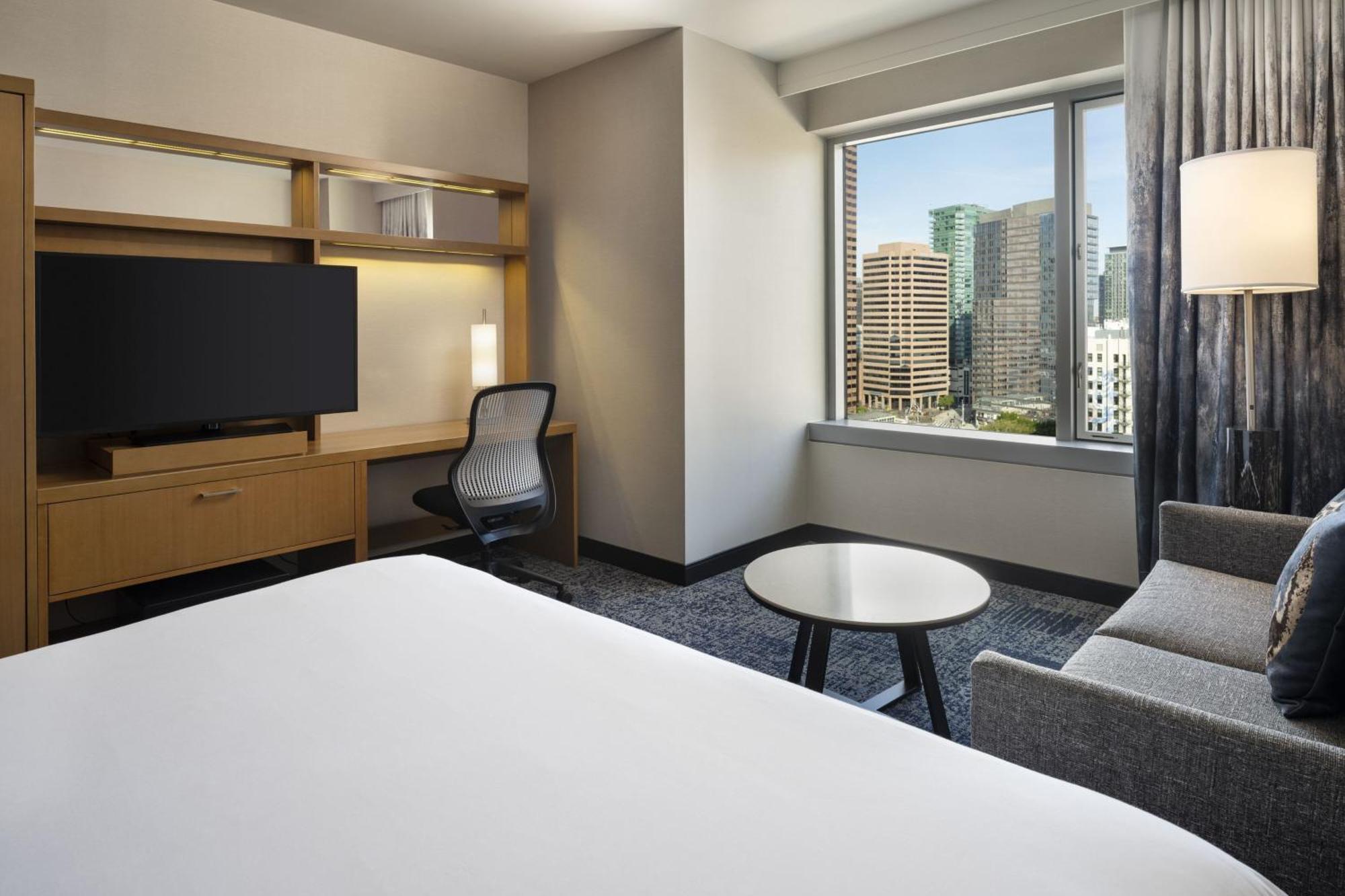 Guest King Room Sofa Bed City View High Floor