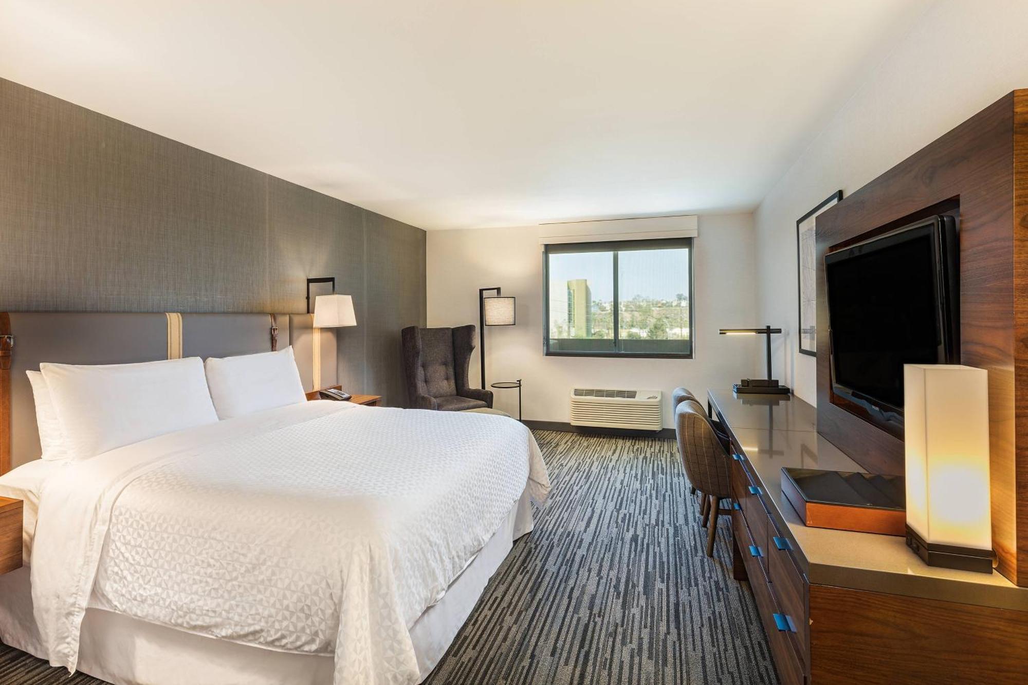 Deluxe King Room,1632991473:JPEG