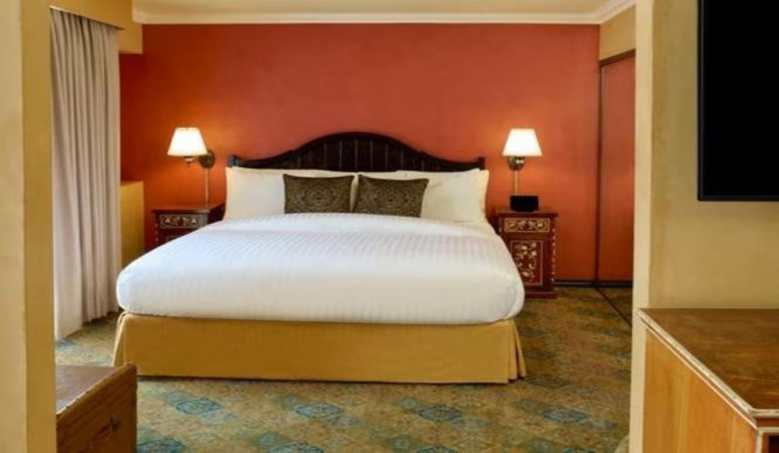 One-Bedroom Suite,1627932257:JPEG