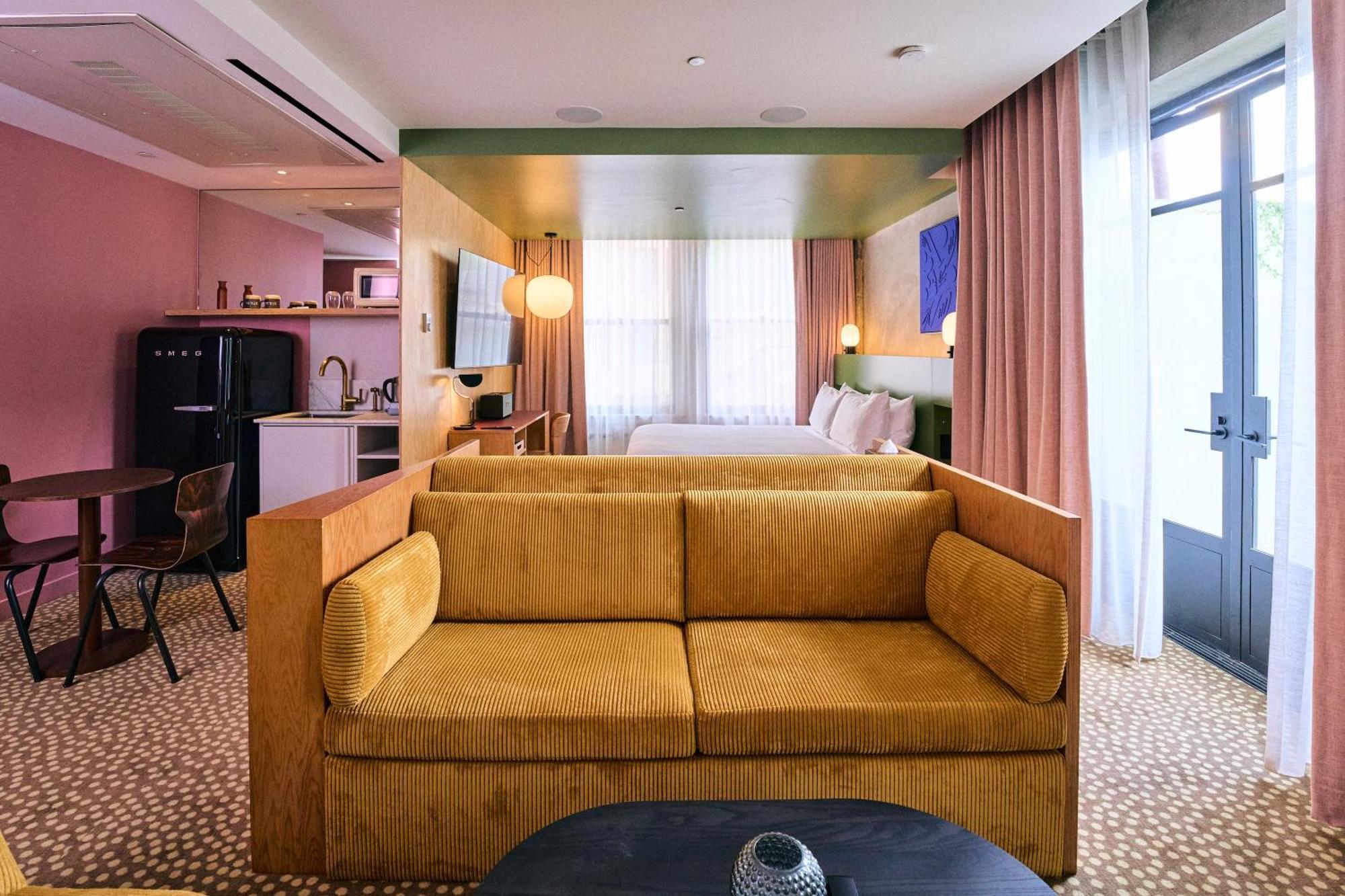 Loft King Terrace Suite Renovated