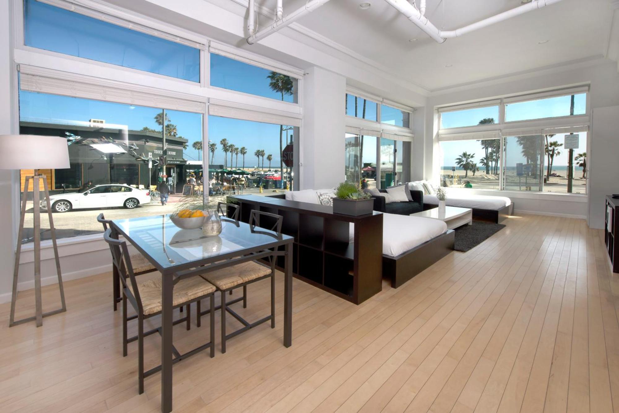 Large Oceanfront Studio