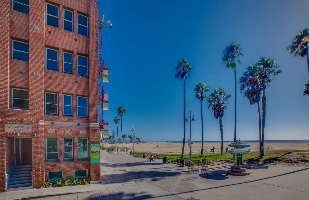 Venice Breeze Suites-1