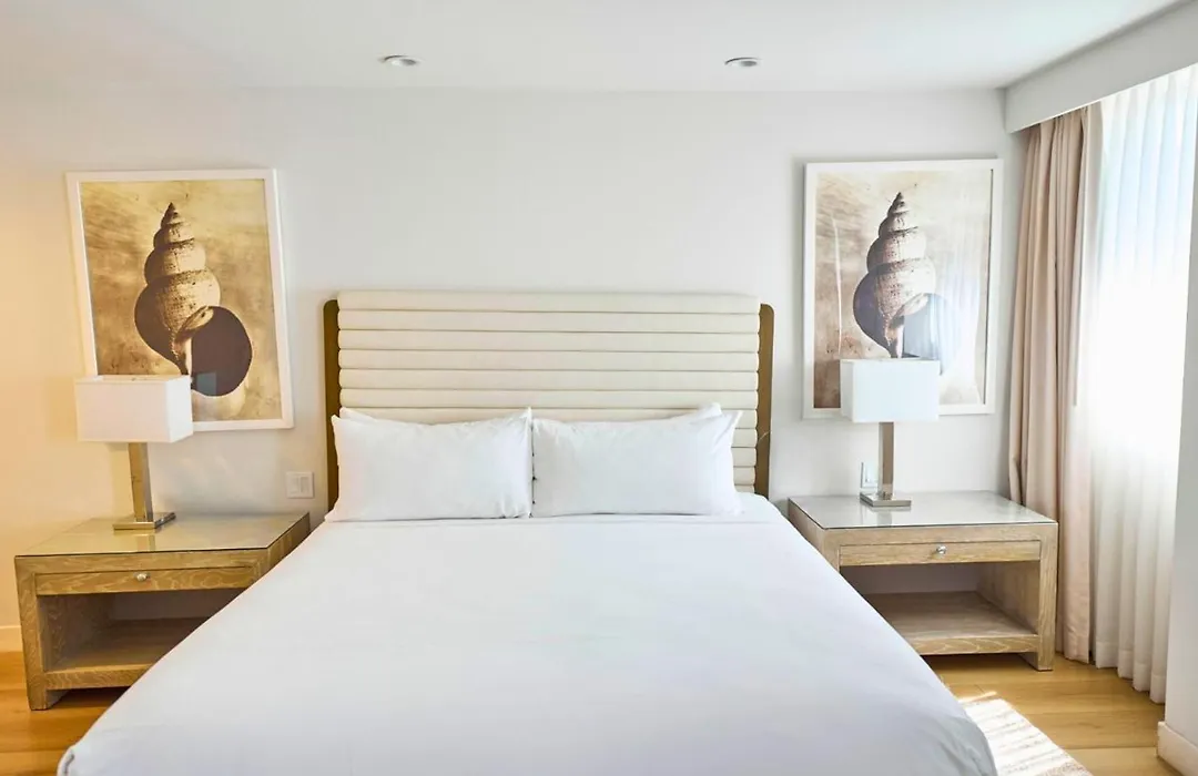 Luxe Sunset Boulevard Hotel-1