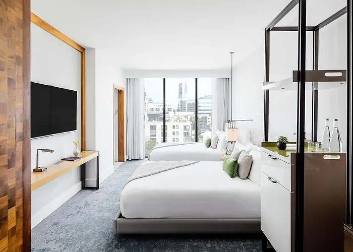 Dream Hollywood, By Hyatt Hotel Los Angeles